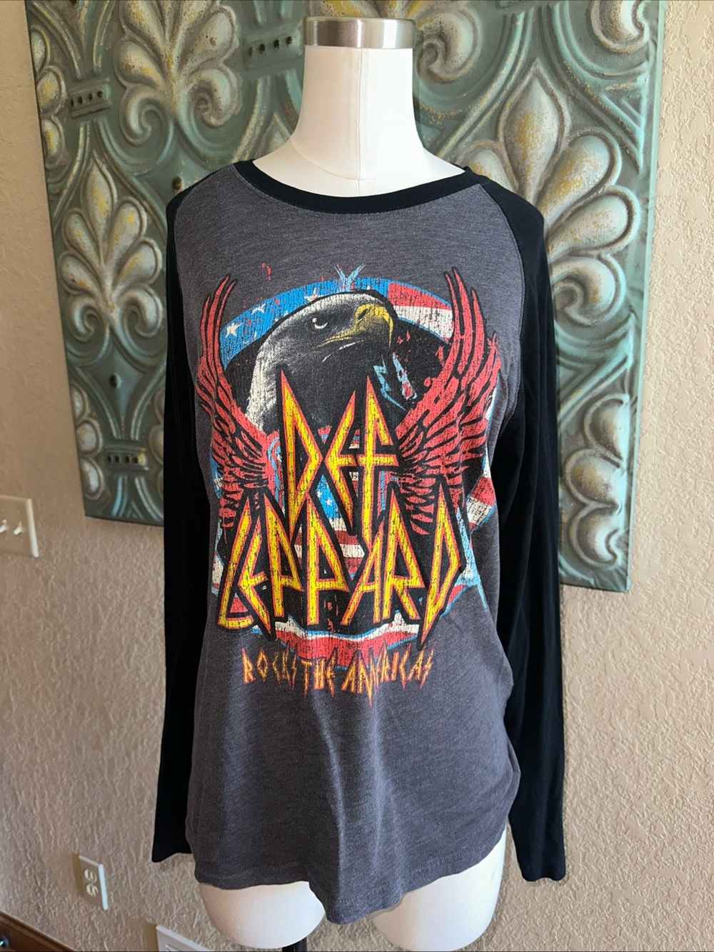 Def Leppard Rock Till America 2014 Raglan Band Tee Womens Medium Pima Tee - Picture 2 of 6